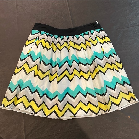 Chevron skirt - Picture 1 of 2
